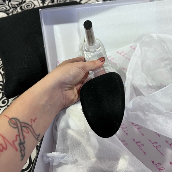 Silver high heels - Picture 3 of 4